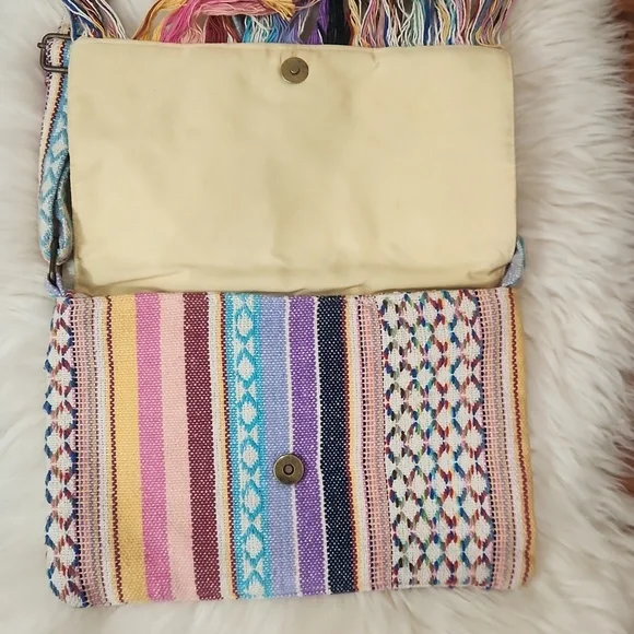 World Market Printed Tassel Fabric Purse - Picture 4 of 5